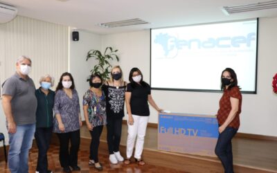 FENACEF entrega prêmios aos contemplados do sorteio em homenagem ao aposentado