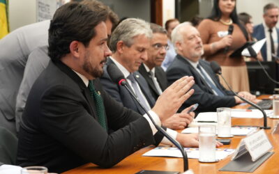 Frente Parlamentar Mista em Defesa das EFPC é lançada na Câmara com apoio da FENACEF